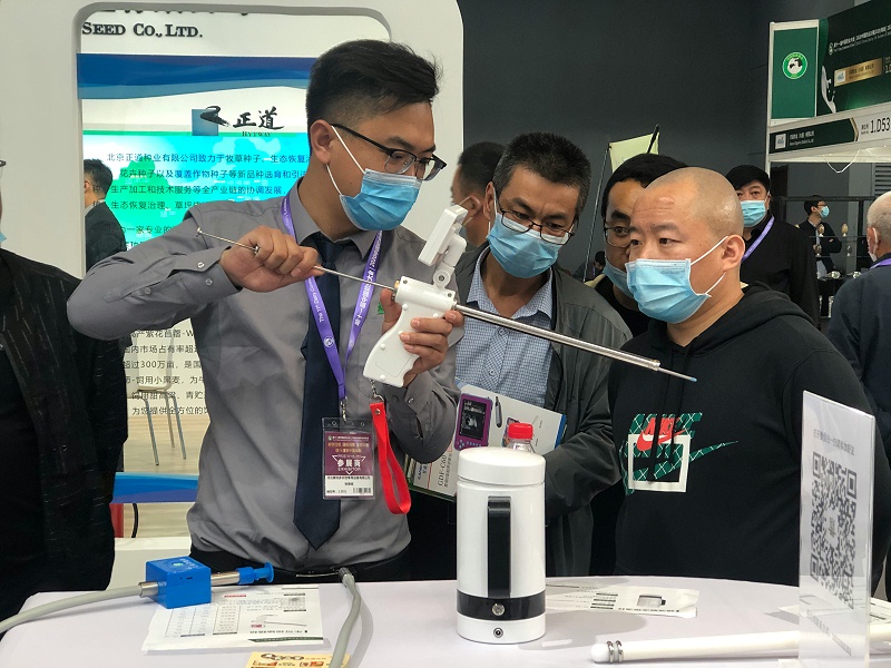 張老師講解輸精槍操作